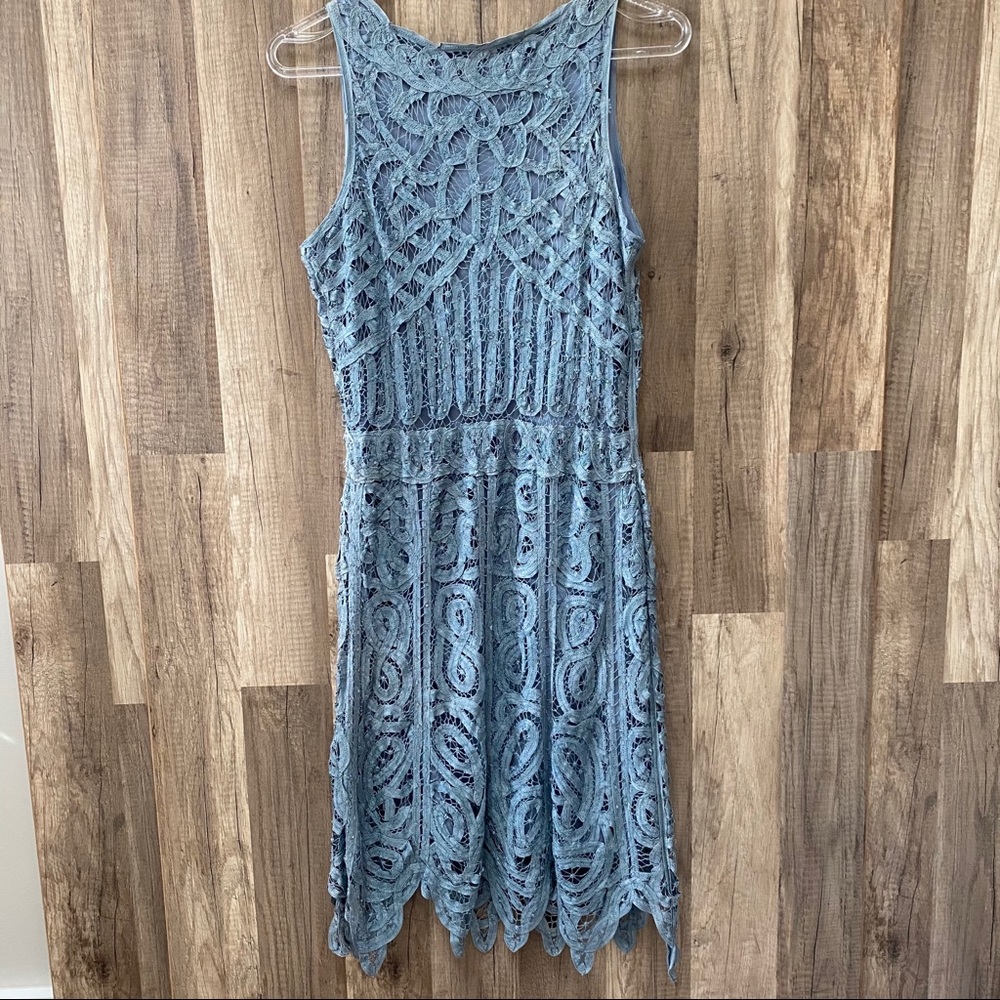 Vintage Lace Dress - Picture 2 of 6